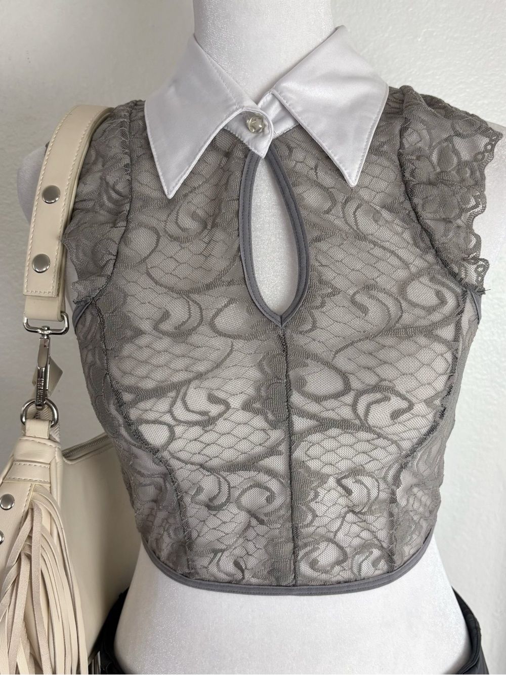 Yandy Gray Lace Keyhole Crop Top White Satin Collar Fairy Grunge Goth Size L